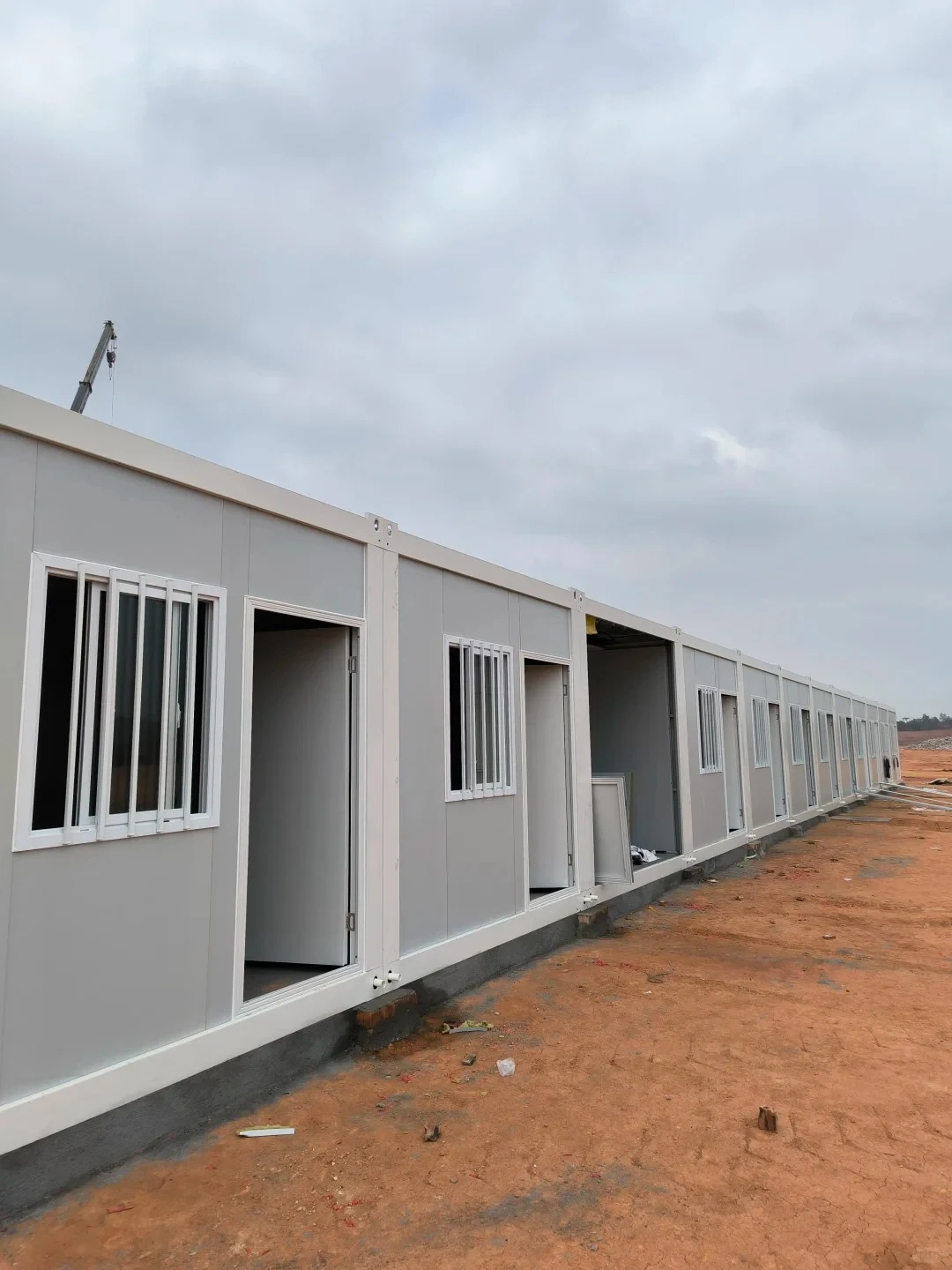 Linear Modular Room Layout for Temporary Site Facilities